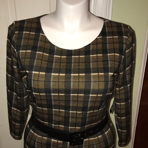 Dress - Picture 2 of 7